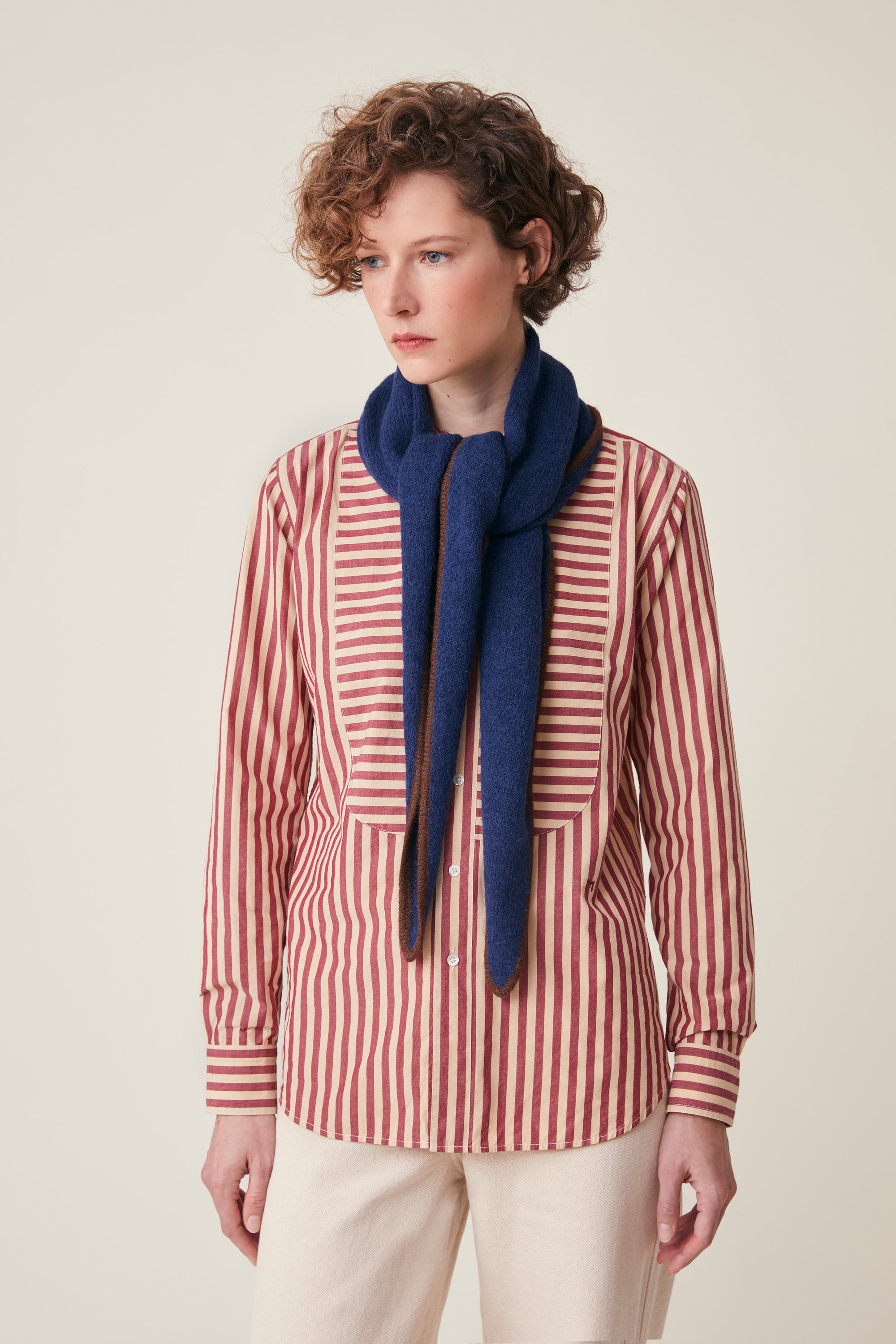 Elly Scarf N°218 Comedia