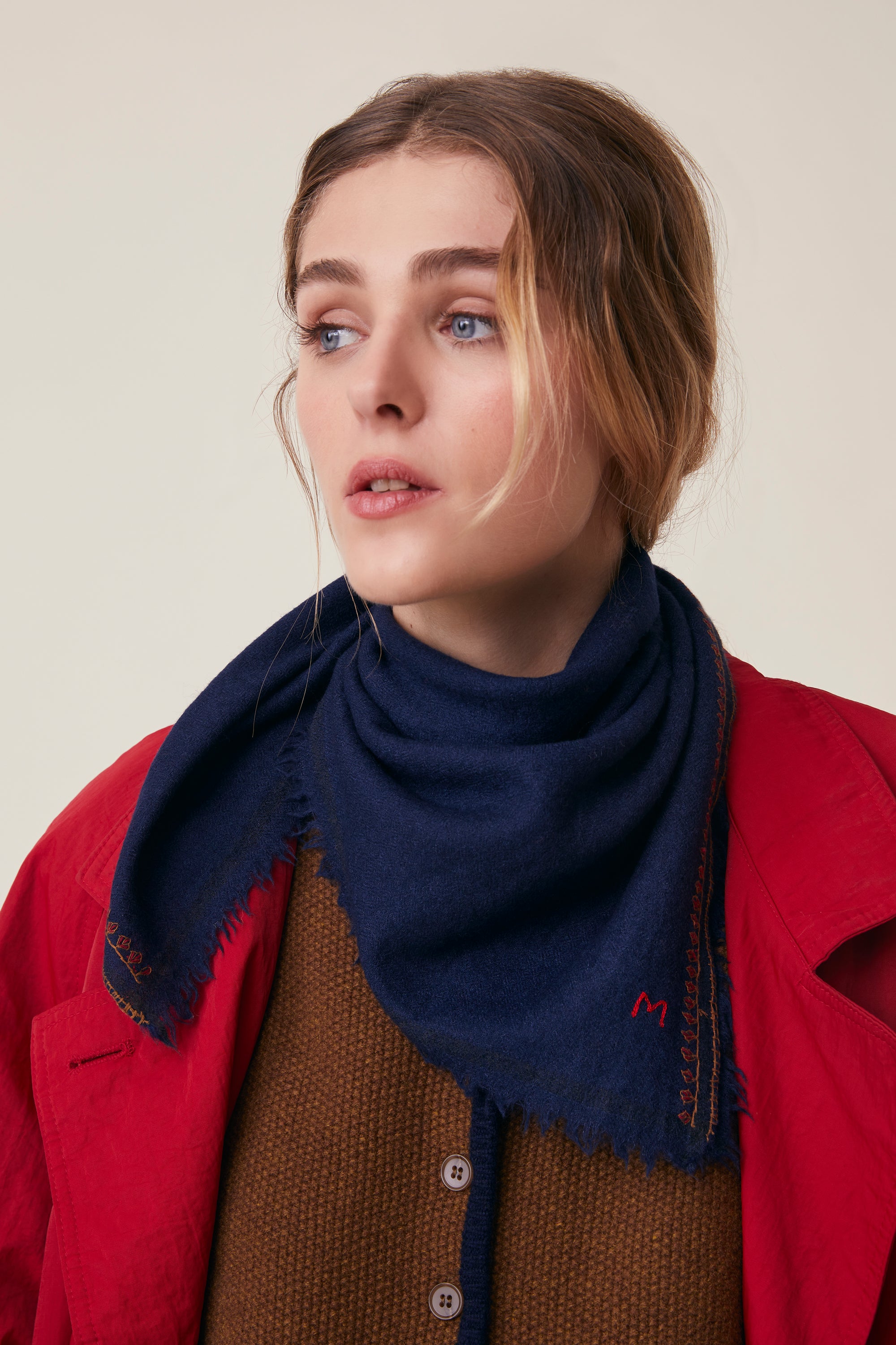 Foulard Idol N°850 Embroidery Comedia
