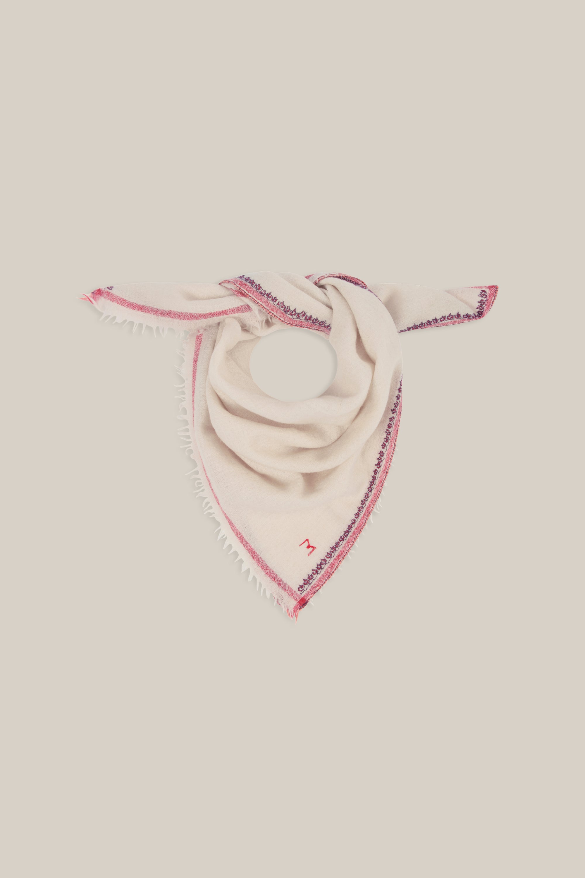 Idol Scarf N°850 Embroidery Cord