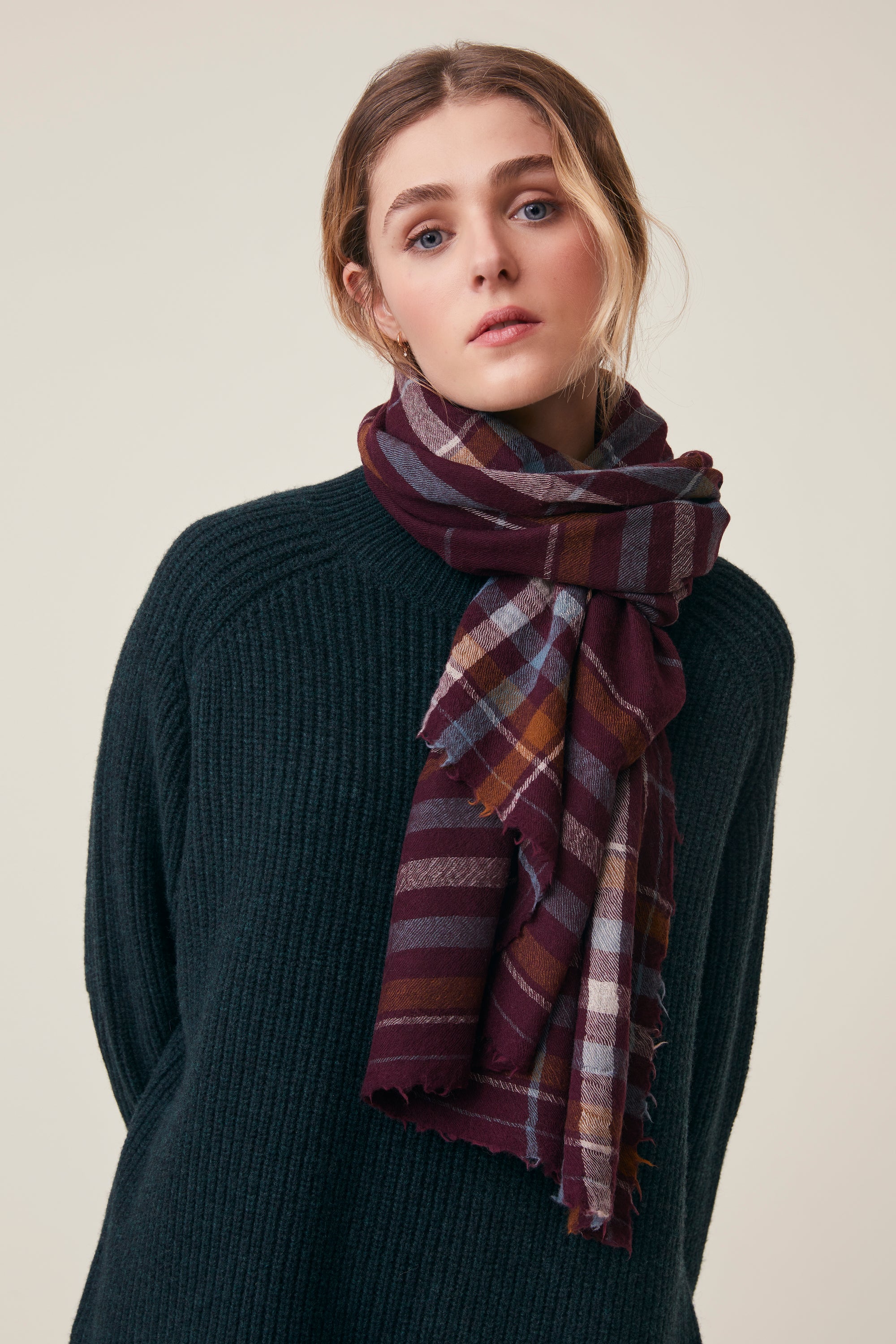 Foulard Nella N°853 Taffeta